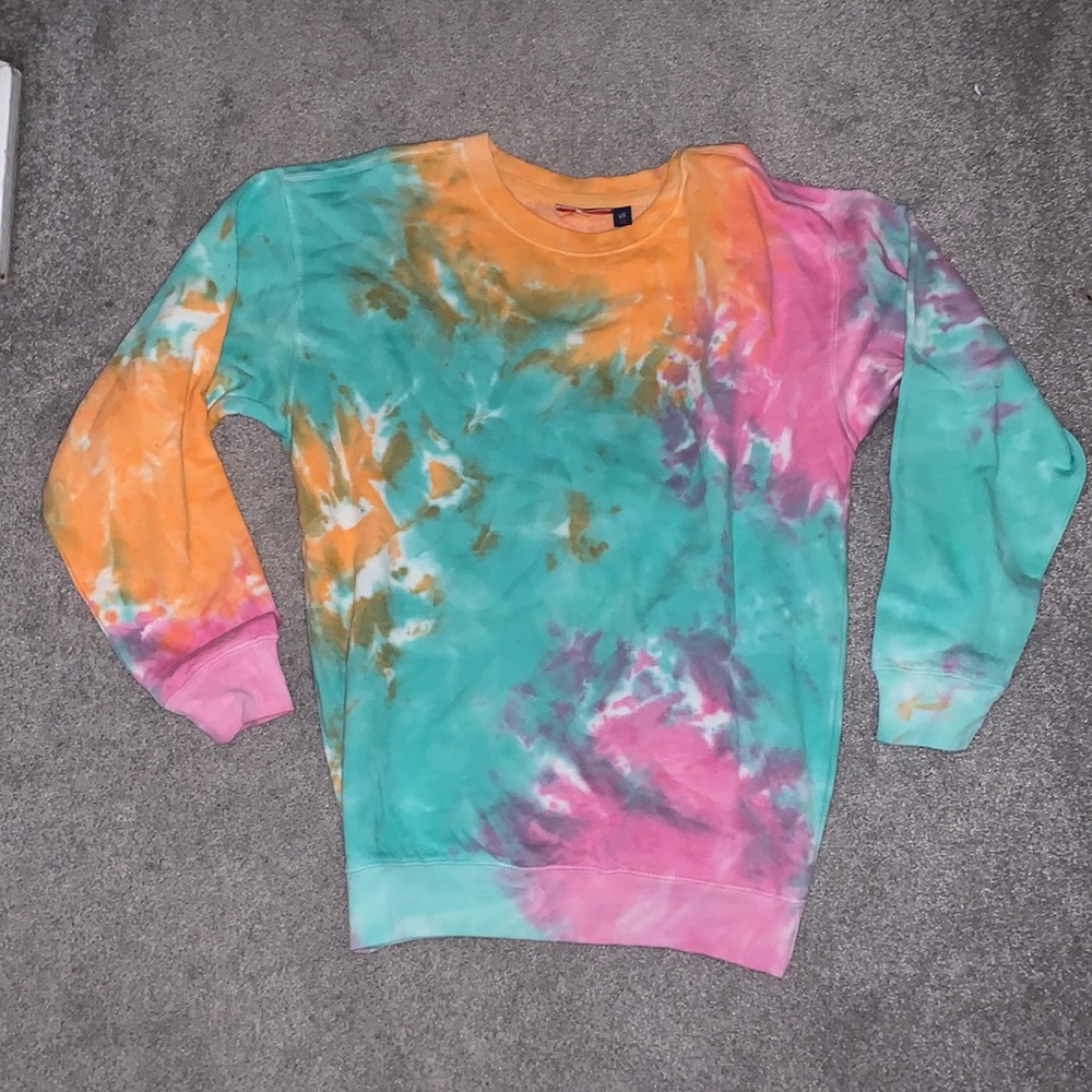 BasixofAmerica Tiedye sweatshirt NWOT